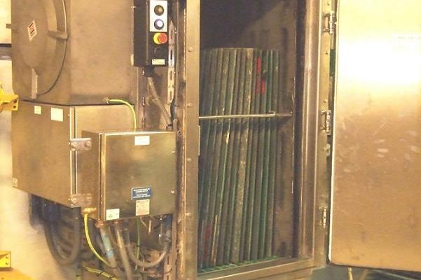 Screen Elevator